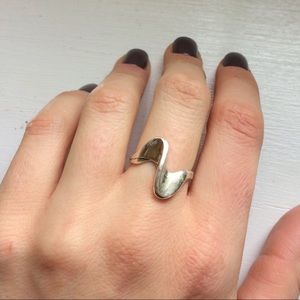 Sterling silver pulse ring